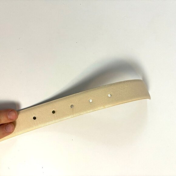 Cream Colored Faux Leather Target Belt - sz Small - Picture 6 of 7